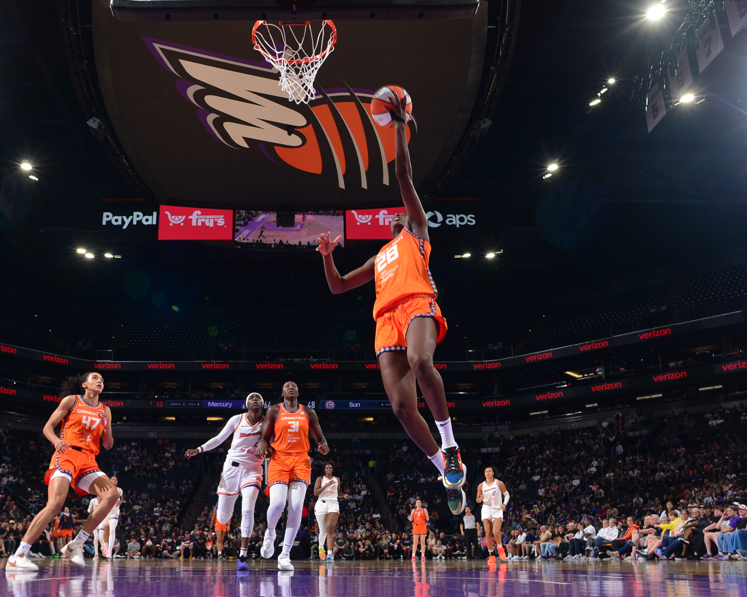 Connecticut Sun Slide Against Phoenix Mercury, 82-66